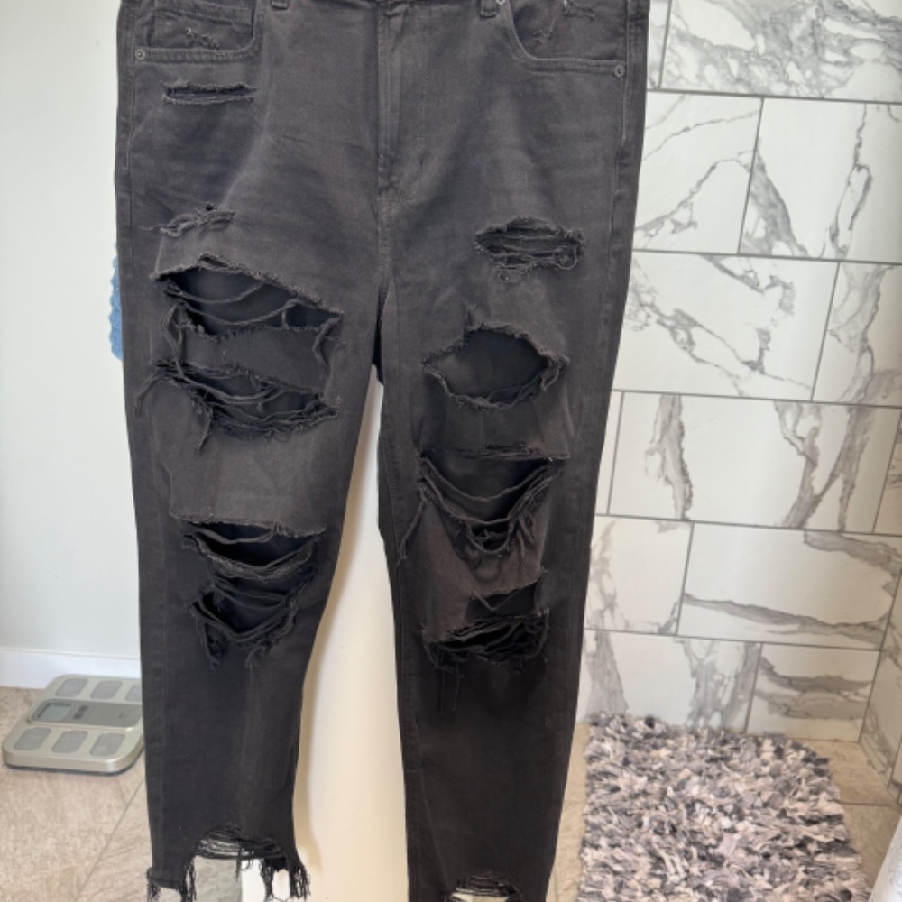 American Eagle black ripped jeans size 16